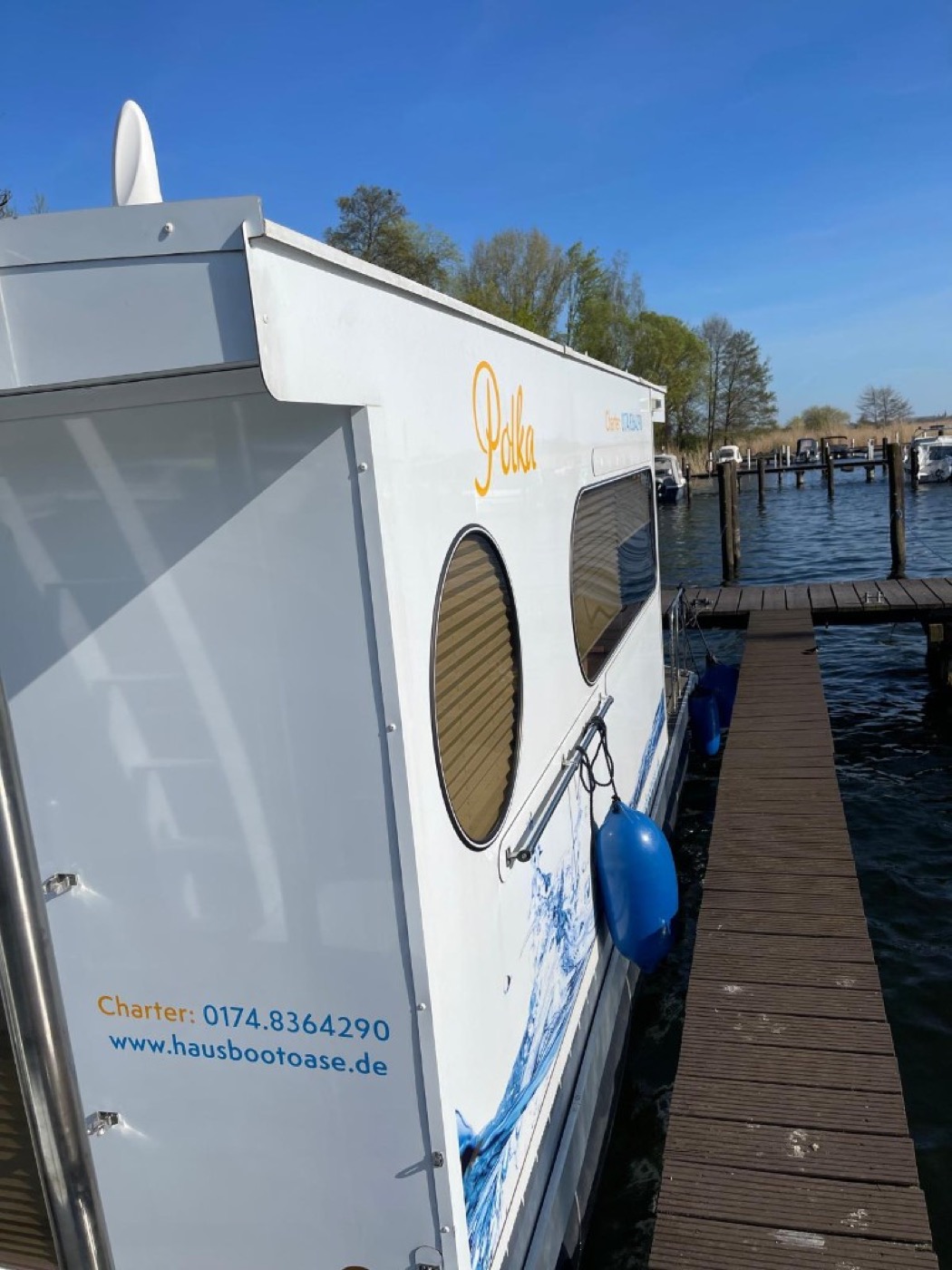 Hausboot Polka von außen